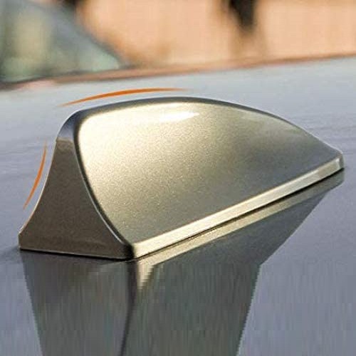 Antena auto activa AM – FM tip „Shark tail” culoare GOLD