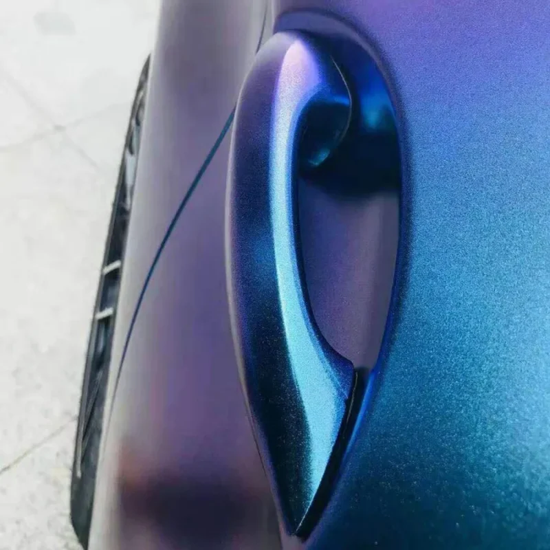 Folie auto Cameleon Albastru/Violet pentru colantare integrala, Termoplastica, cu tehnologie „Bubble free”, finisaj Lucios, dimensiune 3,0m x 1,52m