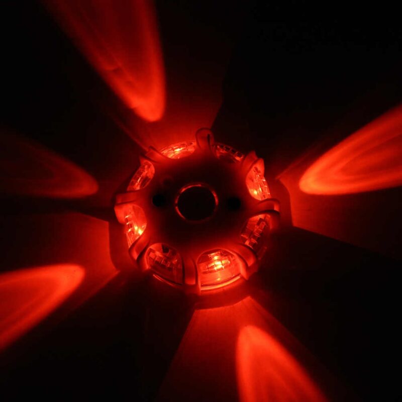 Lampa LED de urgenta pentru siguranta rutiera cu baza magnetica si functie de lanterna